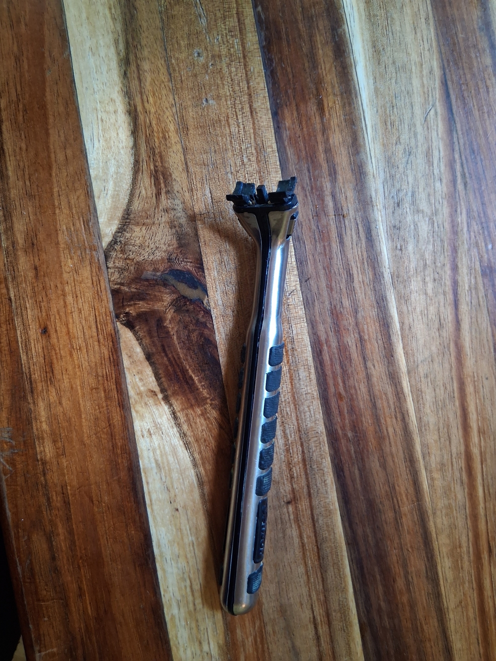 Gillete Sensor Razor Handle with Black Grip + 5 Sensor Excel Razors (Original) - Picture 3 of 6
